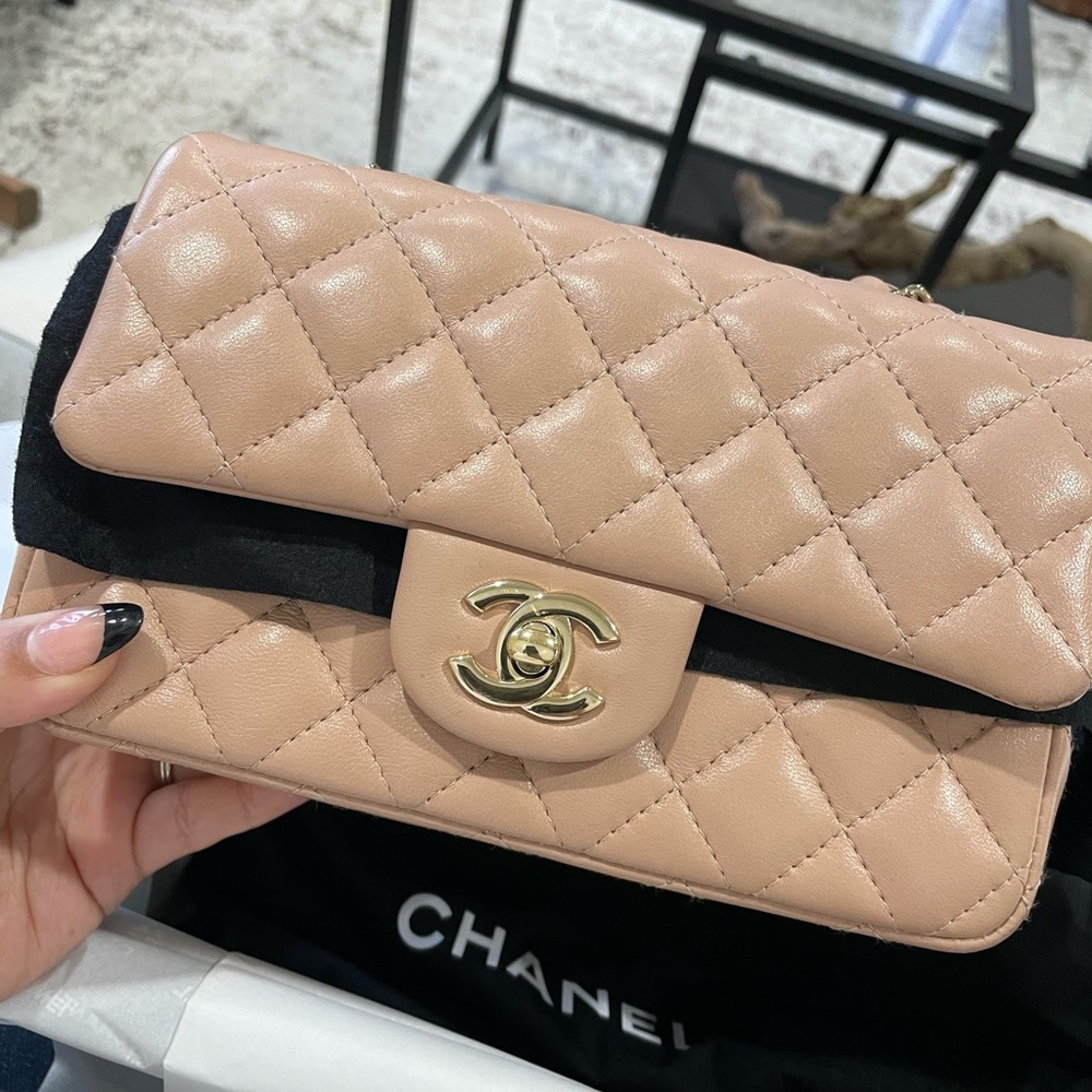 Chanel mini beige 21A